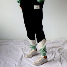 Load image into Gallery viewer, Otaki Trackie side view